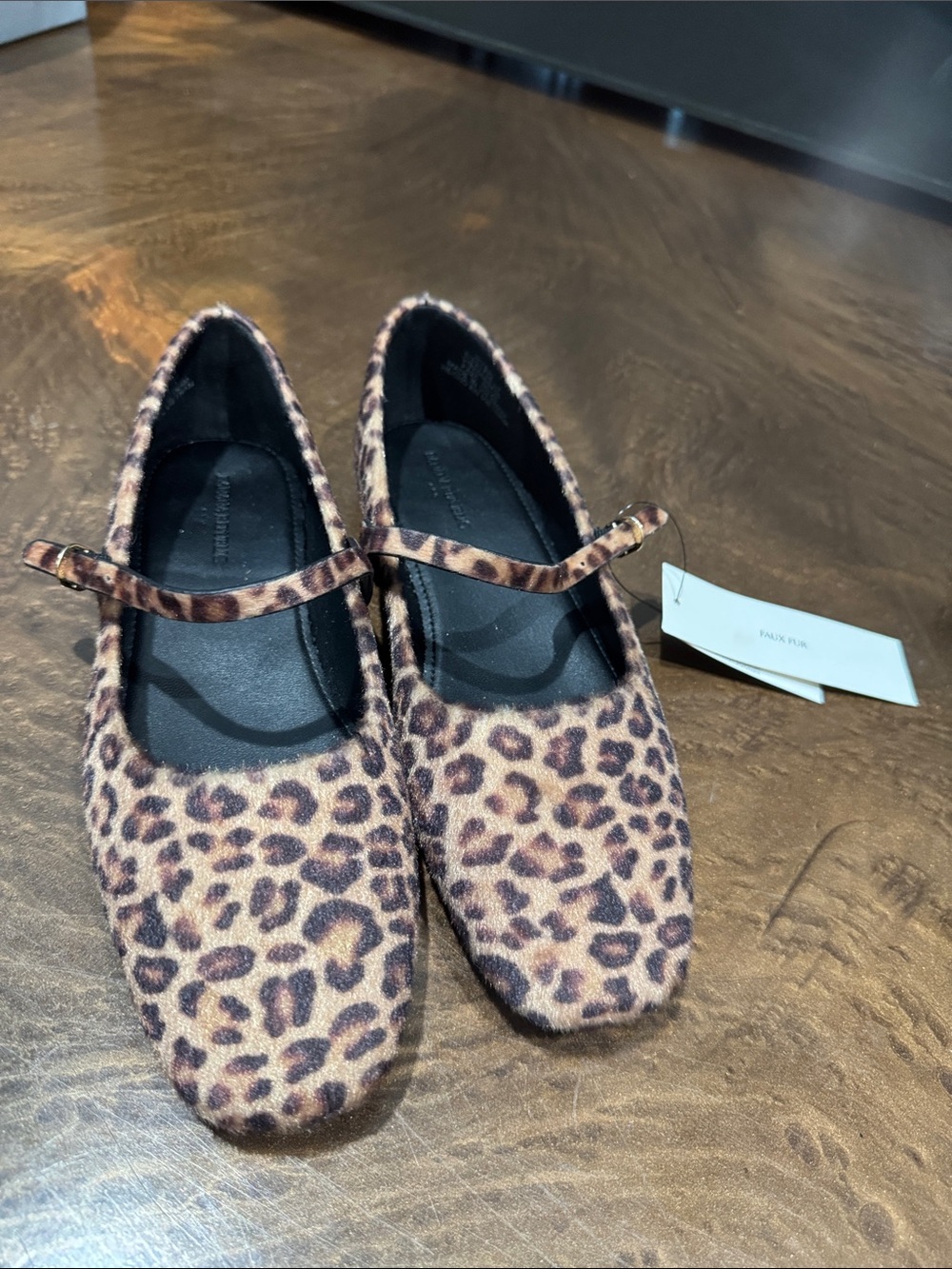Banana Republic Leopard-Print faux fur Flats in Tan and Dark Brown